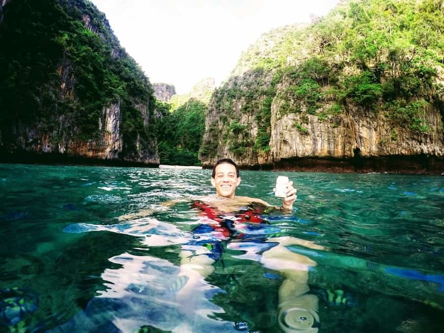 Booze-Cruise-Koh-Phi-Phi-Thailand-chris-beer