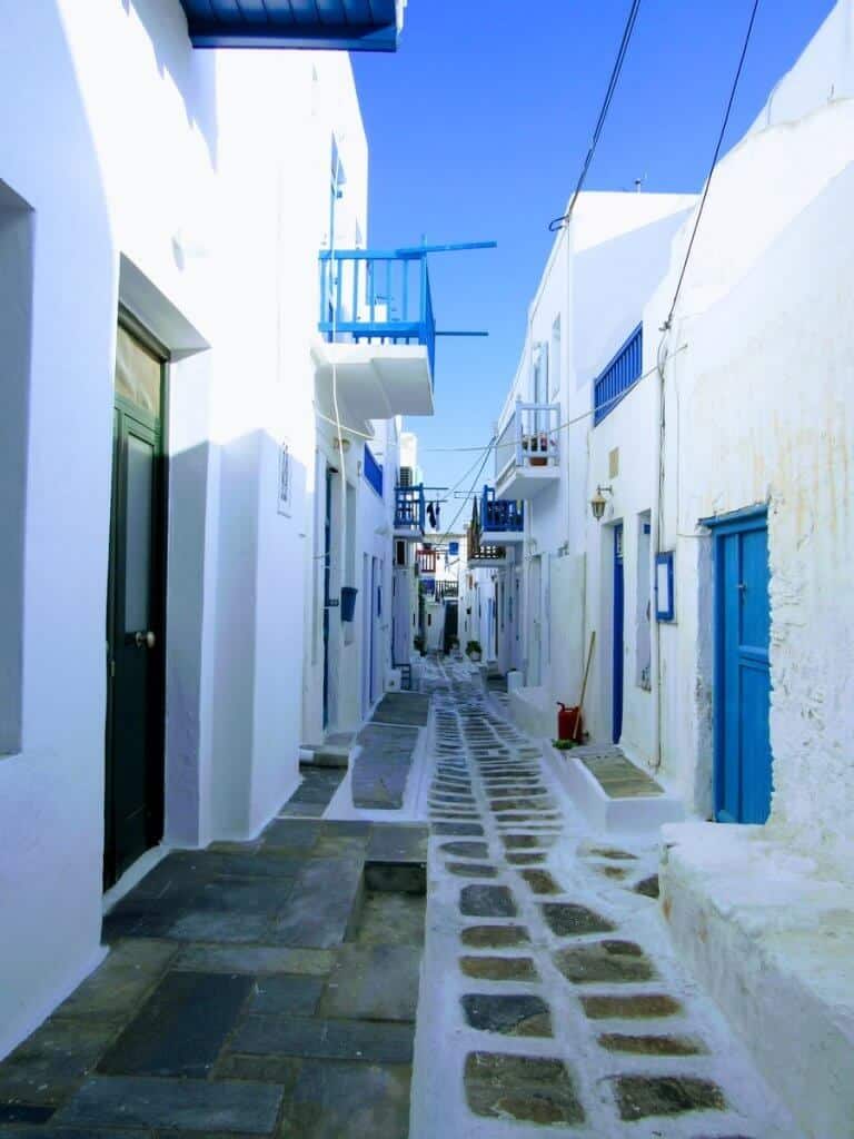 hora street mykonos greece