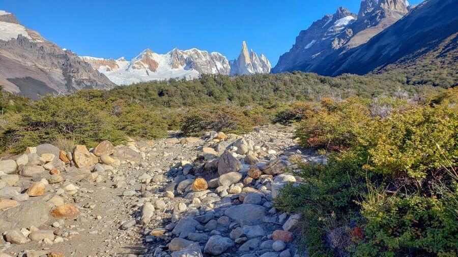 el chalten argentina cerre torre km4 rocks