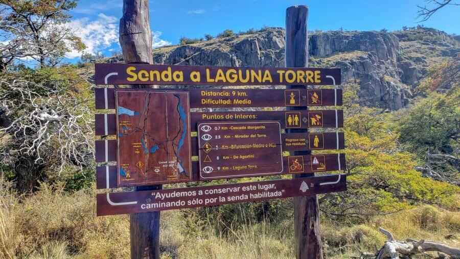 el chalten argentina cerre torre trail head sign