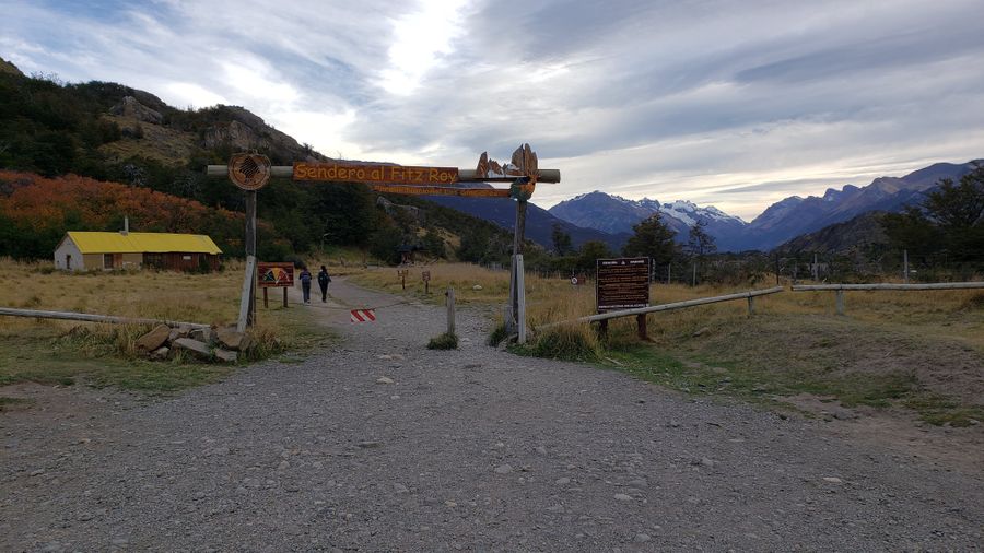 el chalten argentina fitz roy entrance