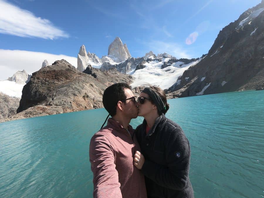 el chalten argentina fitz roy selfie on rock