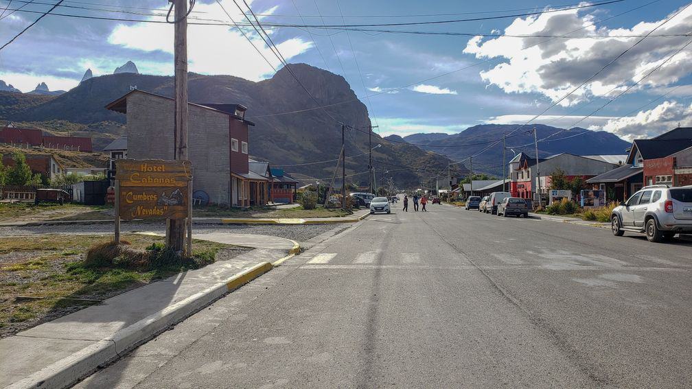 el chalten argentina patagonia main street