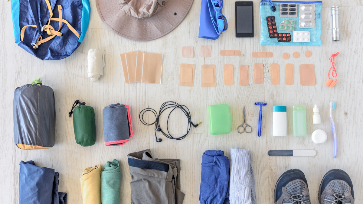 Packing for a day hike - the ultimate list for day hiking essentials by BoozingAbroad header