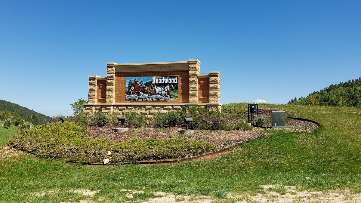 things to do in Deadwood SD - welcome sign