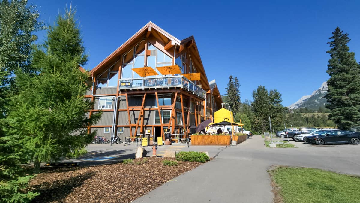 Grizzly Paw - Canmore Breweries in Canada