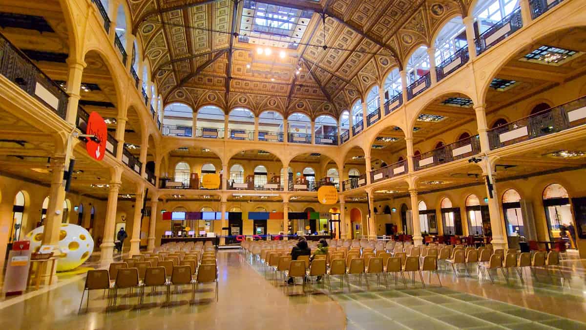 biblioteca bologna