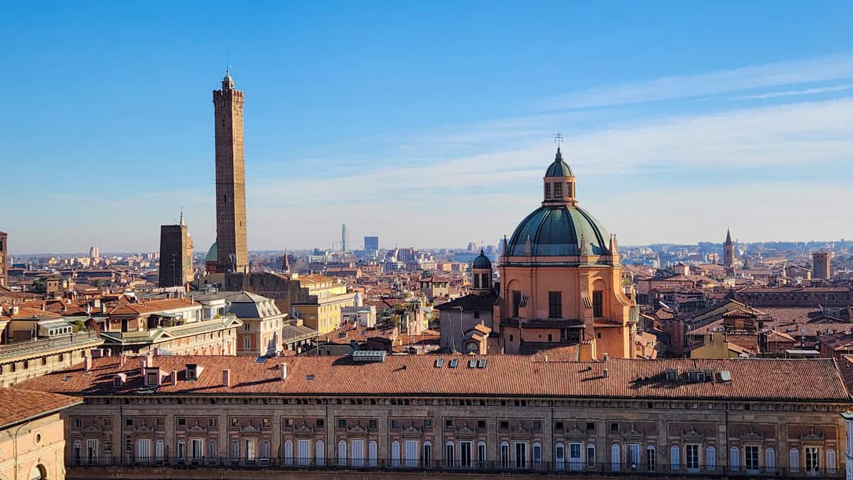 two towers - one day in bologna