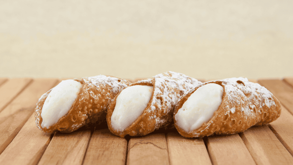cannoli - italy