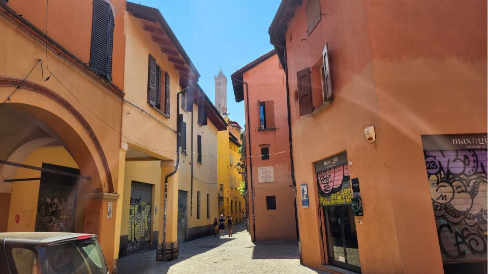 Jewish Ghetto; Where to stay in Bologna Italy